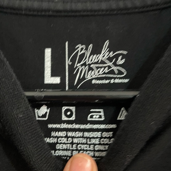 Bleecker & Mercer L graphic tee street style - Picture 5 of 7